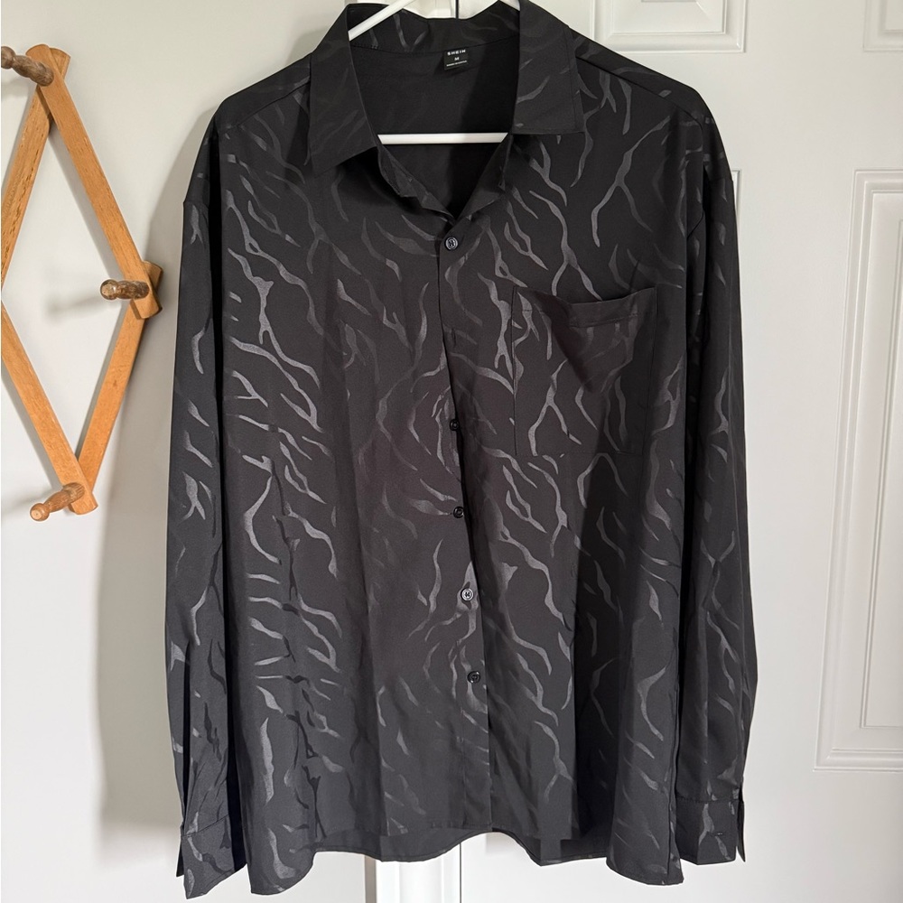 SHEIN Black Button-Down Shirt with Gray Abstract Pattern
